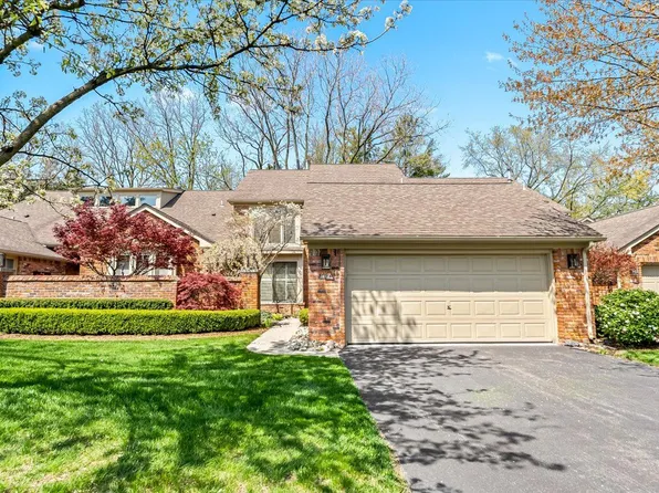 24034 Bingham Pointe Dr, Franklin, MI 48025