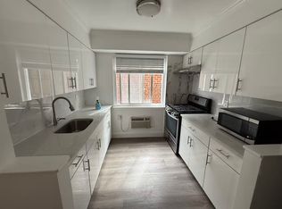 1926 Radcliff Ave FLOOR 2, Bronx, NY 10462