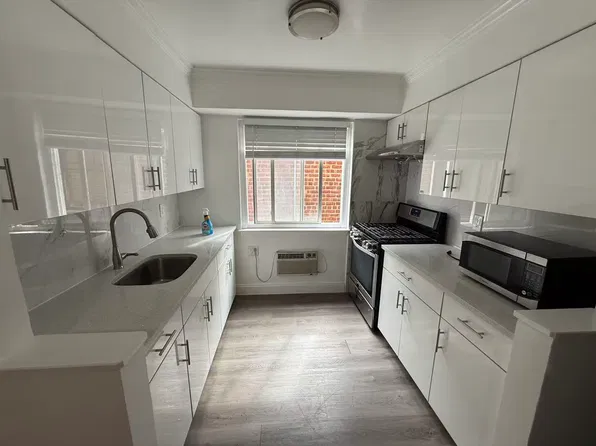 1926 Radcliff Ave Floor 2, Bronx, NY 10462
