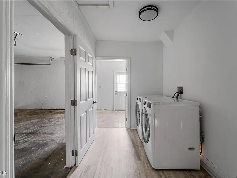 234 Pullman St — Photo 40