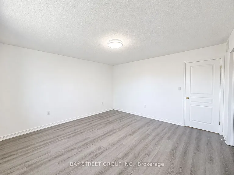 35 Diamond Ct — Photo 18