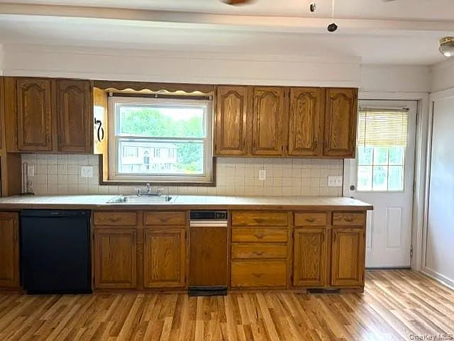 2 bed, 1.0 bath, 1000 sqft, $2,300 — Photo 3