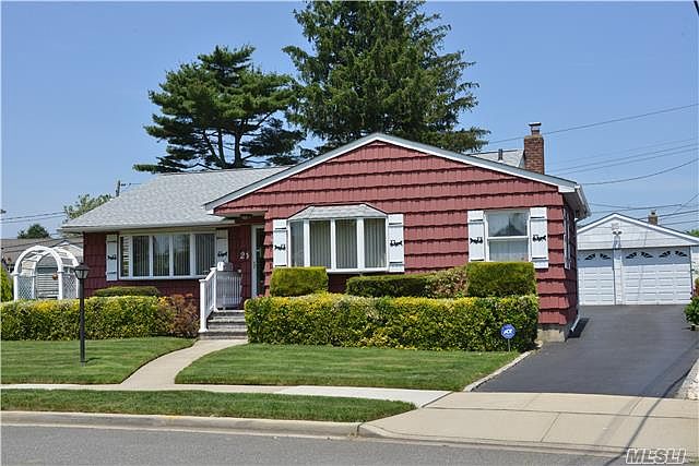 1st image of 21 Lehigh Ln