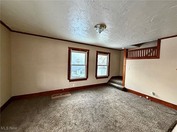 2nd image of 1100 Woodbine Ave SE
