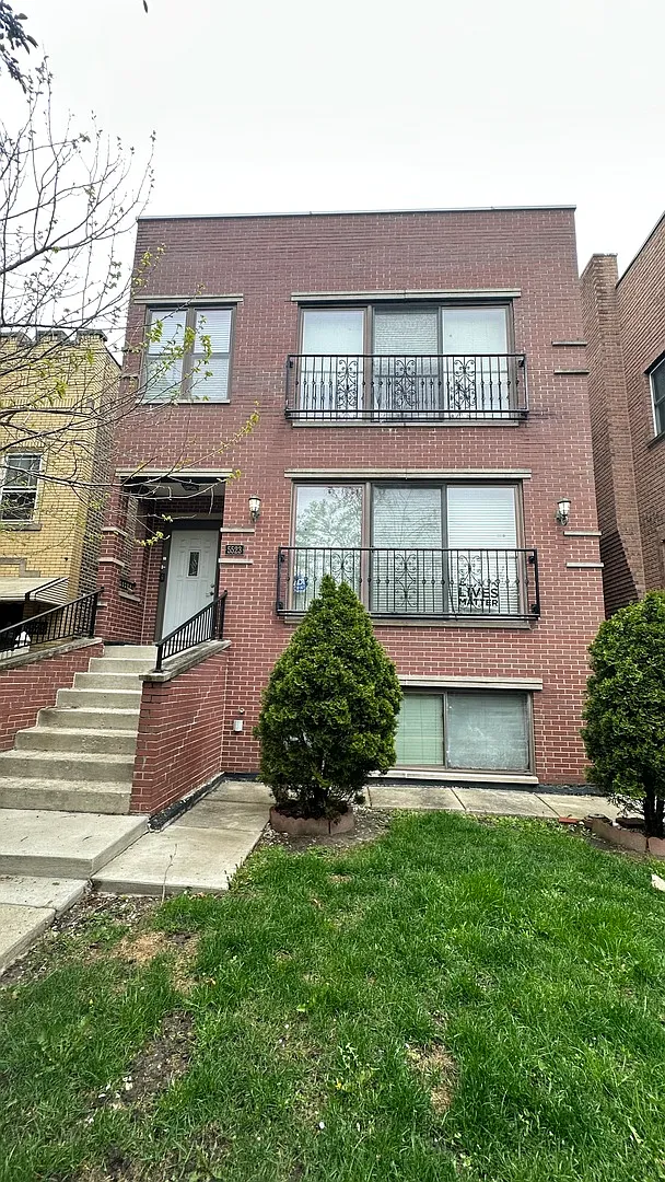 3 bed, 1200 sqft, $2,000 — Photo 1