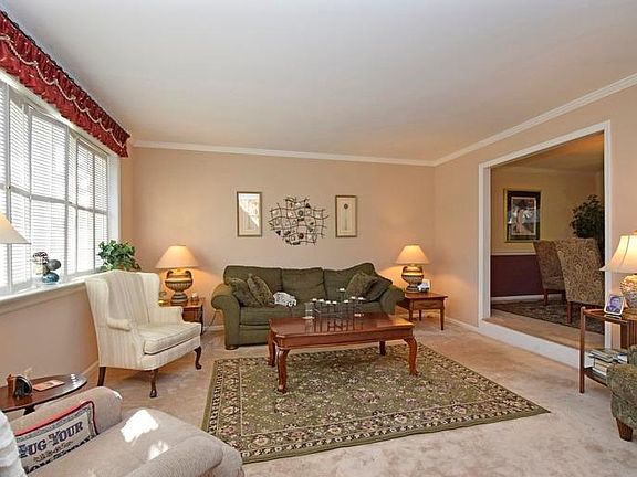 3rd image of 7270 Concordridge Dr