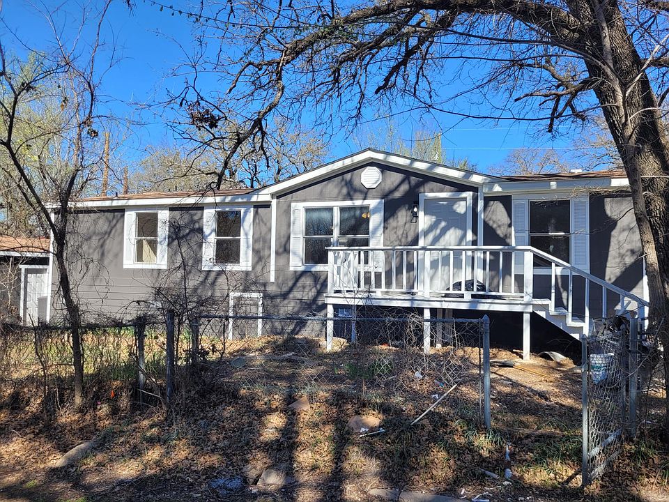 1st image of 80 Live Oak St