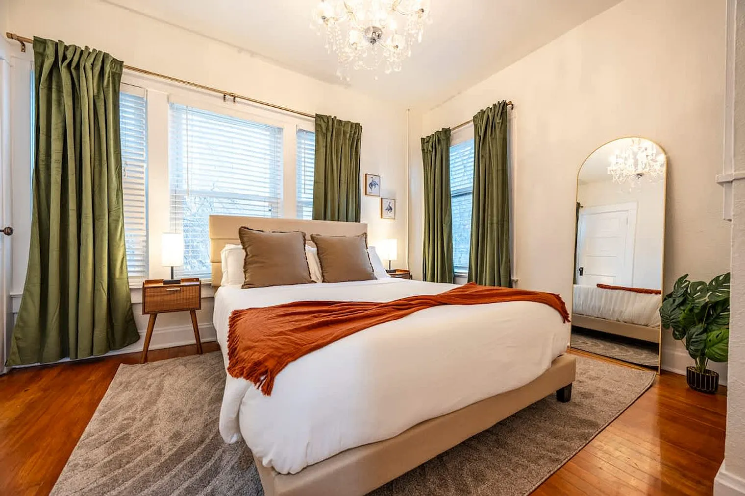 2 bed, 1.0 bath, $2,949 — Photo 4