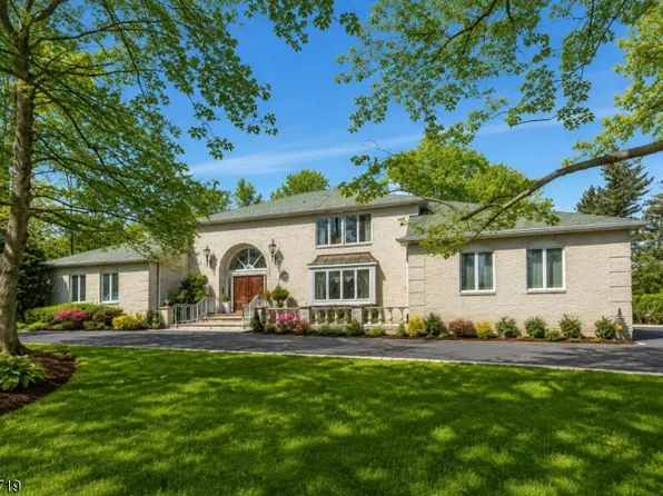 510 Hampton Hill Rd, Franklin Lakes Boro, NJ 07417