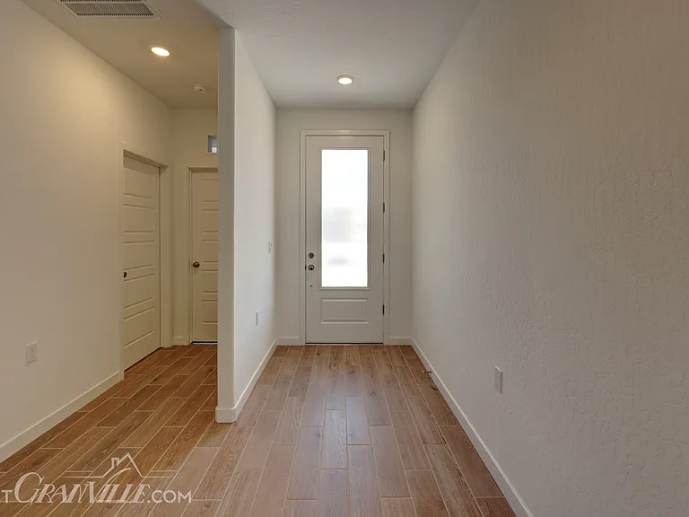 3433 N Gorma Ave — Photo 2