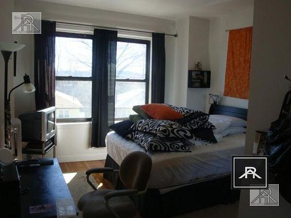 5th image of 19 Cummings Rd #B