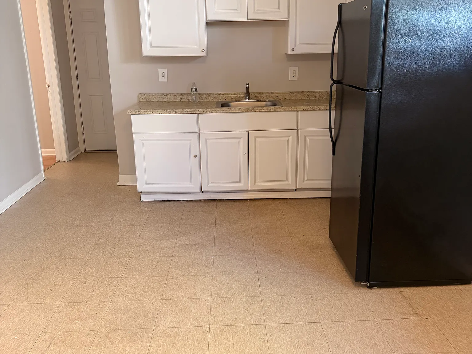4 bed, $1,700 — Photo 2