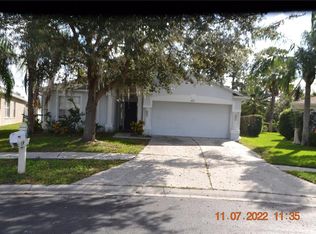 4134 Medbury Dr, Zephyrhills, FL 33543