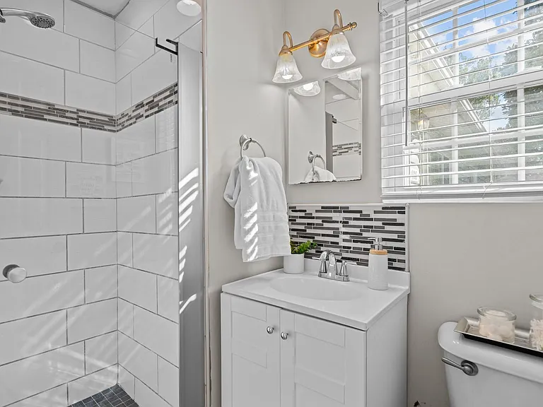 408 Lineberry Rd — Photo 38