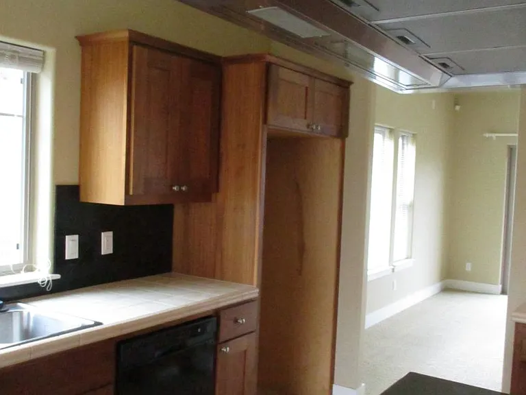 786 S Savoy Ct — Photo 6