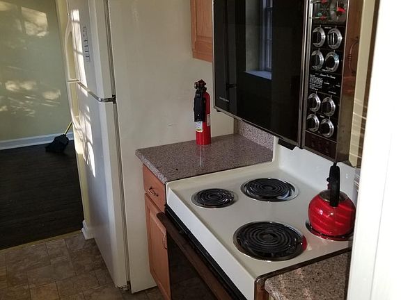 Kitchen stove
