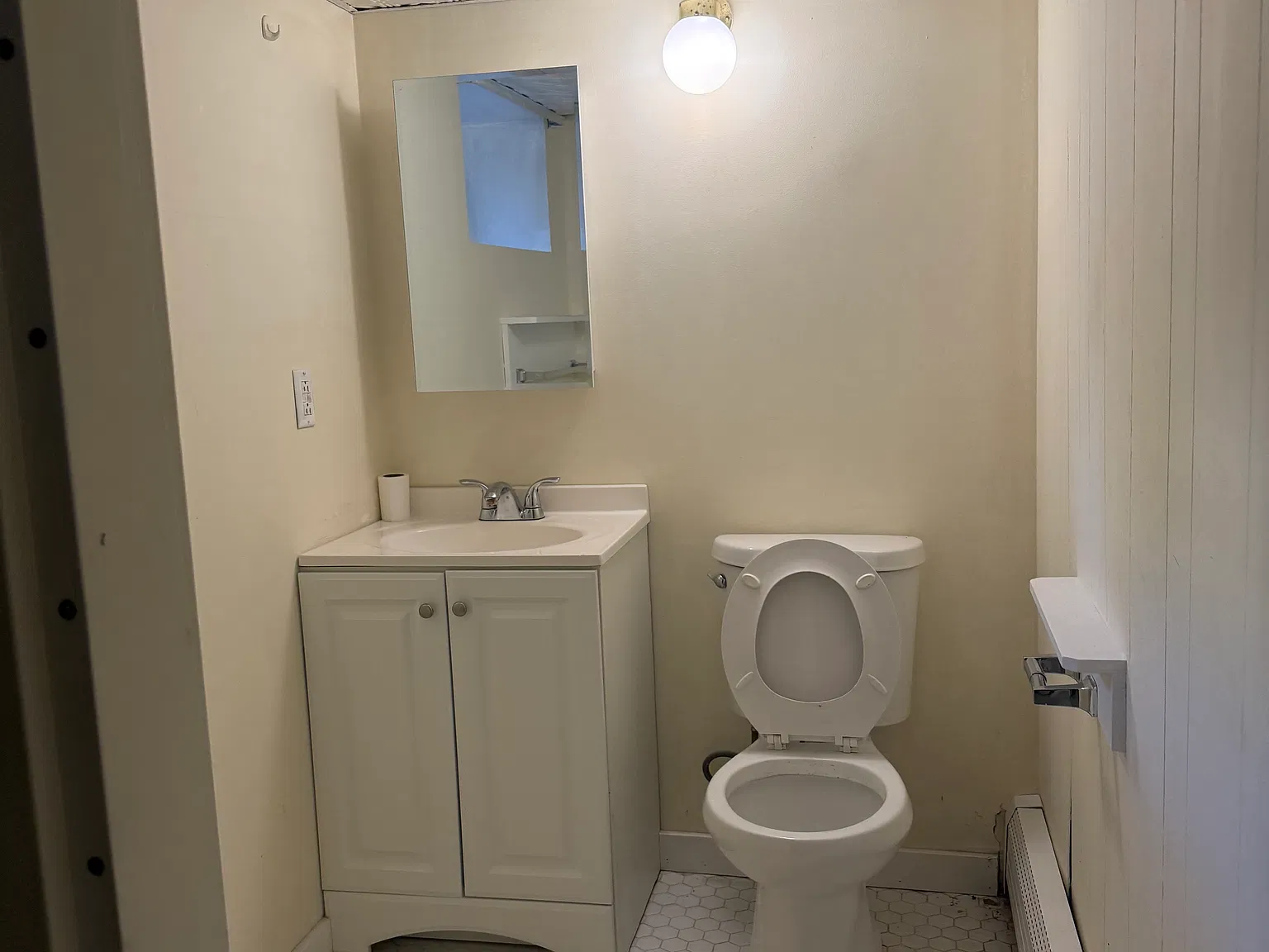 1 bed, 800 sqft, $1,600 — Photo 4