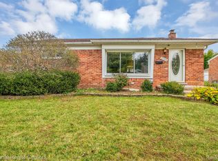 31524 Reid Dr, Warren, MI 48092