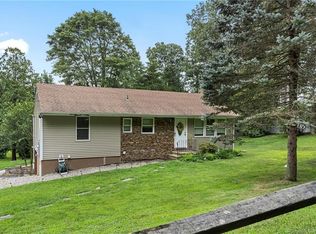 15 Styles Ln, Norwalk, CT 06850