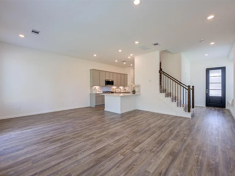 609 Royal Arch Dr — Photo 6