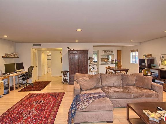 2nd image of 858 12th St APT 1