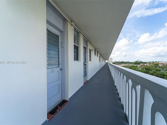 5th image of 2855 Leonard Dr APT H607