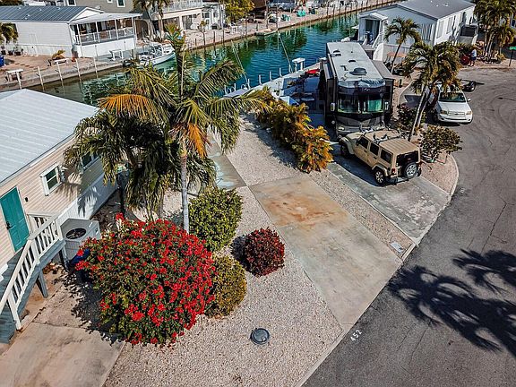 3rd image of 701 Spanish Main Dr #452
