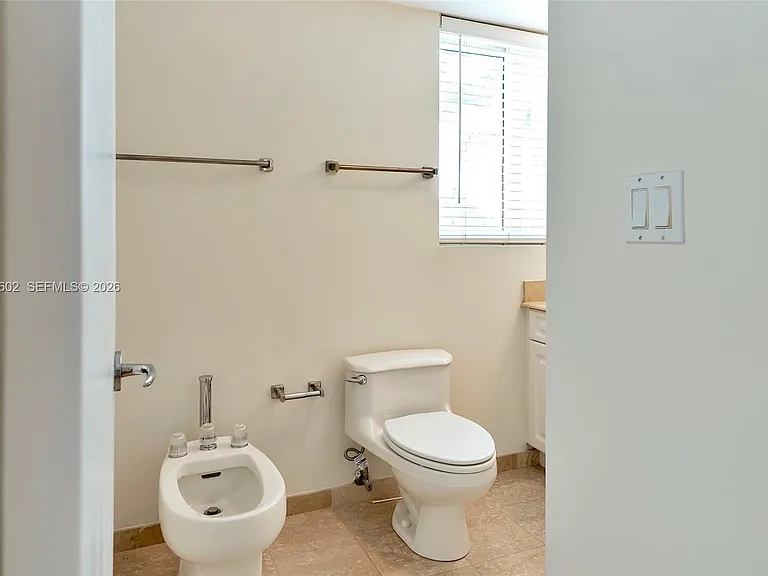 5900 Collins Ave #408 — Photo 29