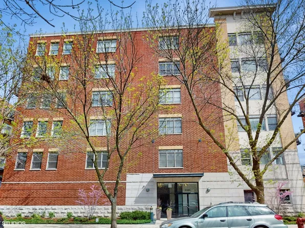 2320 W Saint Paul Ave APT 204, Chicago, IL 60647