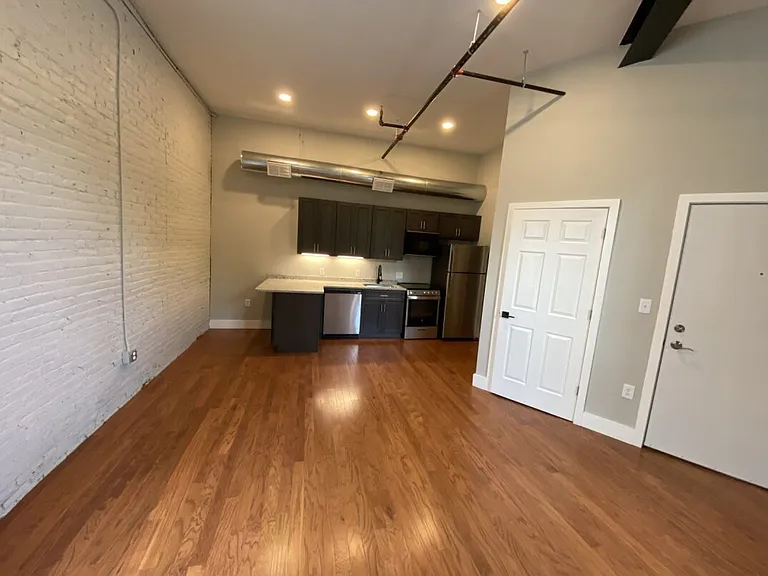 Prince Street Lofts — Photo 30