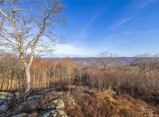 201 Kenmont Rd, South Kent, CT 06785