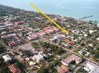 207 Broad Ave S, Naples, FL 34102
