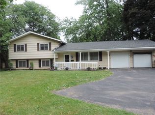 2492 English Rd, Rochester, NY 14616