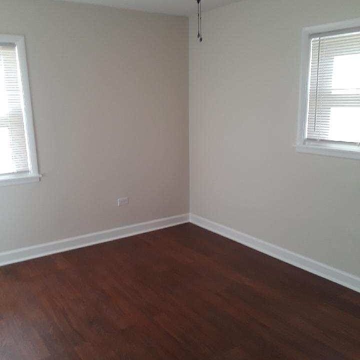 1st image of 1710-16 Touhy Ave #1710
