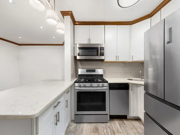 88-10 34th Avenue image 4 of 6