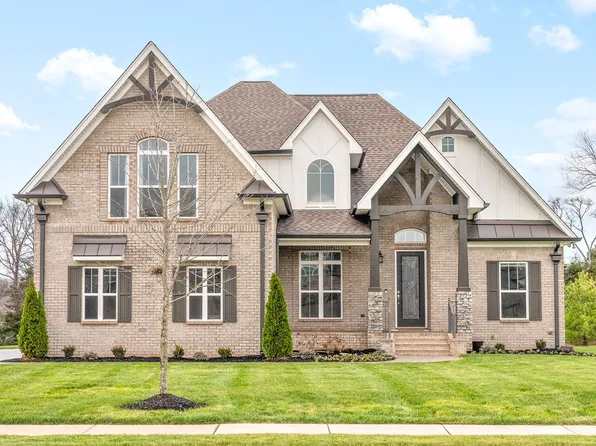 811 Brook Trl, Lebanon, TN 37087