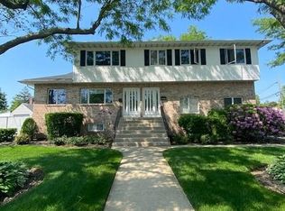 275 Great Neck Rd APT 1, Copiague, NY 11726