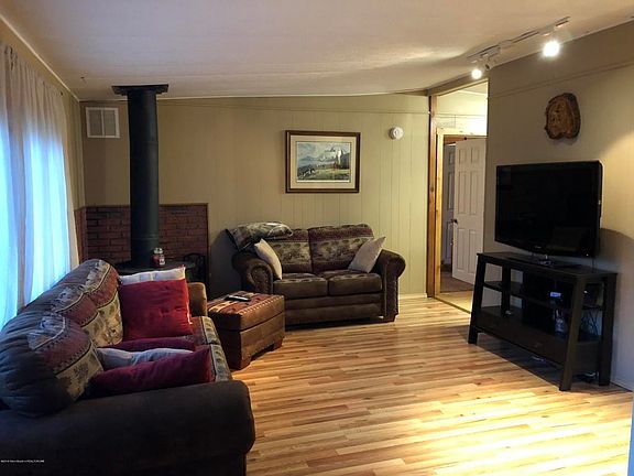 4th image of 52 Evans Ct