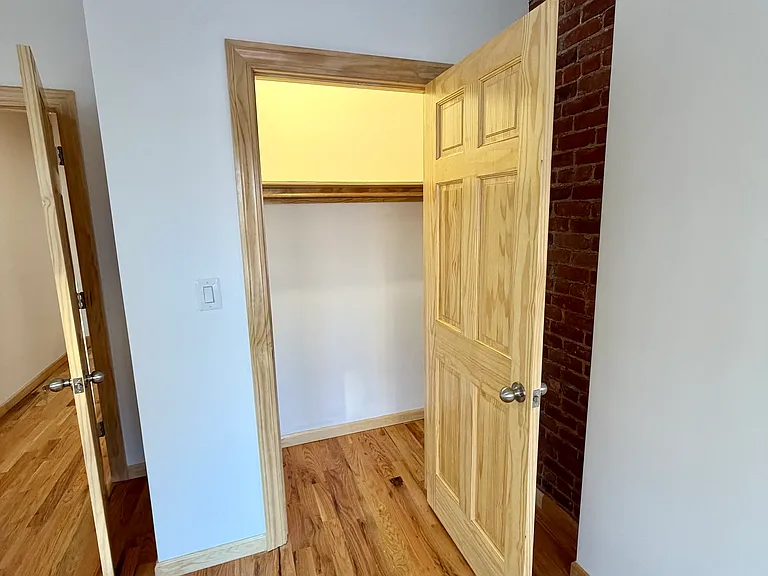 663 Manhattan Ave #4 — Photo 6