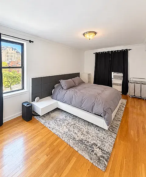 157 East 18th Street — Photo 3