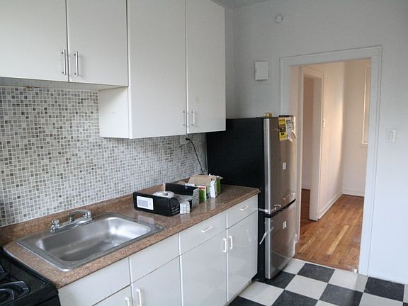 2nd image of 2167 33rd St APT 3E