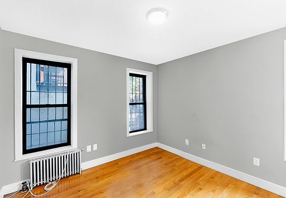 5th image of 2031 Bedford Ave APT 1R