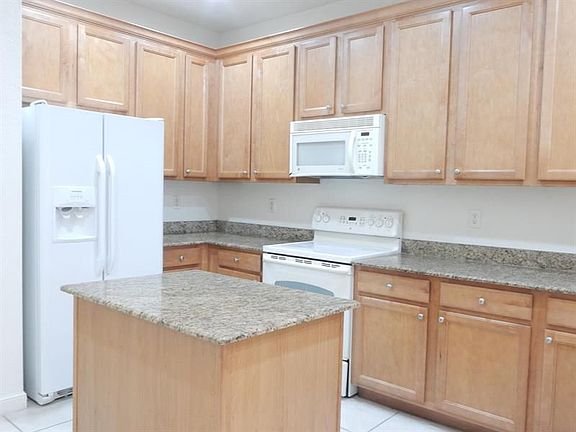 2nd image of 580 Pacific Grove Dr Unit 4