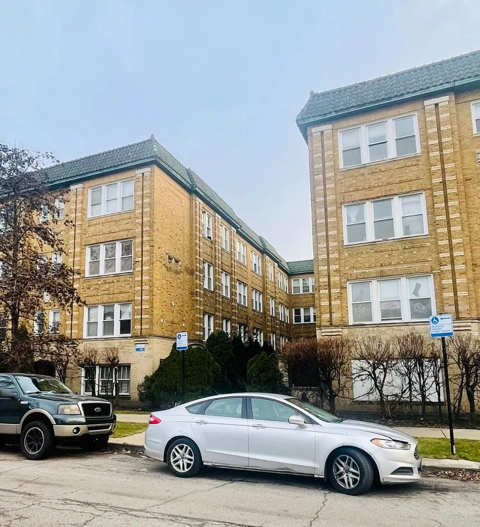 Building Photo - SAP School 4045-55