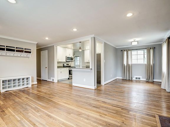 4th image of 6718 Williamsburg Blvd
