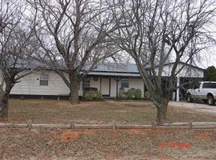 1107 N Plainsman Rd, Marlow, OK 73055