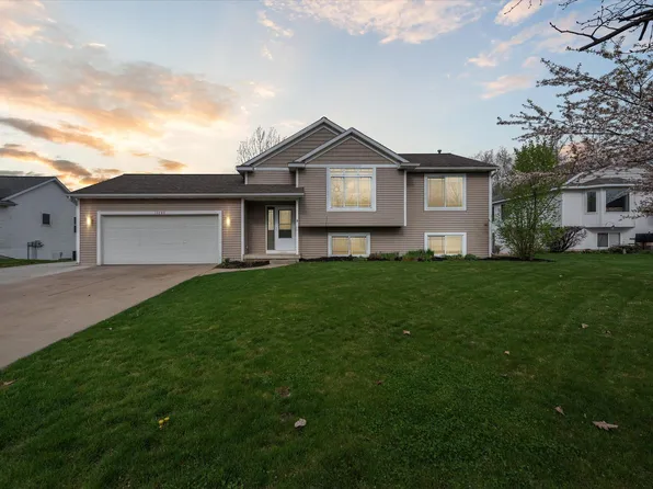10789 Douglas Dr, Allendale, MI 49401