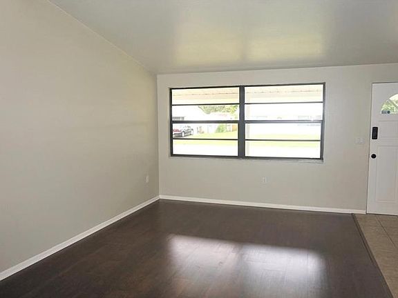 4th image of 4940 Bell Meade Dr