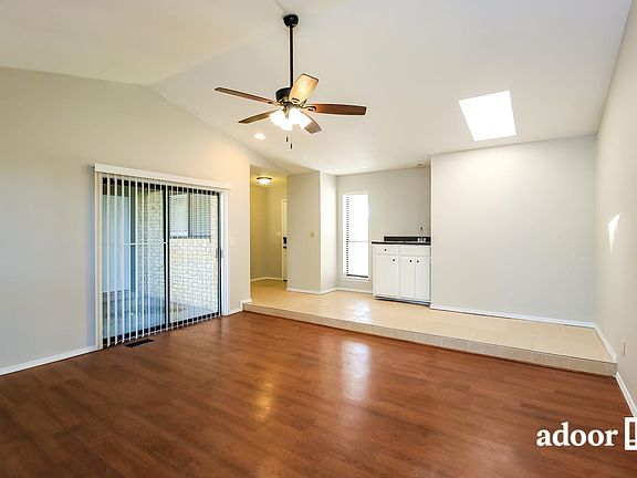 4th image of 2135 Teresa Dr