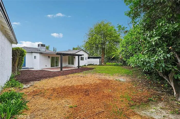 1634 Turrill Ave — Photo 7